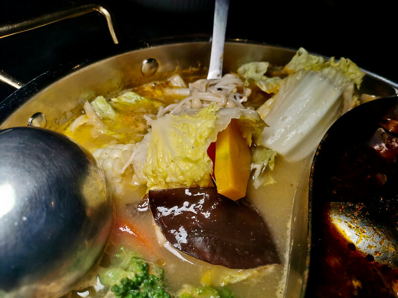 必吃老撈麻辣鍋！南京復興站商業午餐，八百八十元雙人麻辣鍋體驗