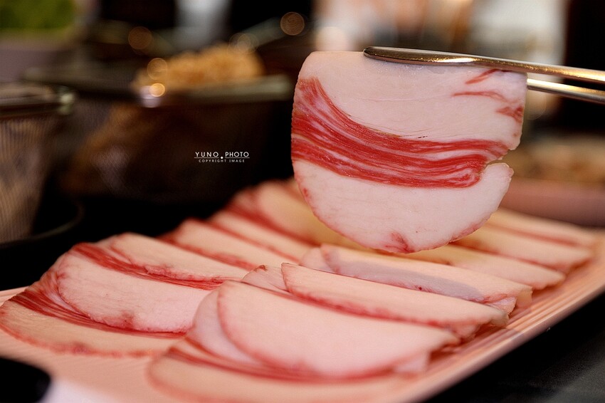 CP值爆表!780雙人海陸特餐副食吃到飽 老饕激推噴火三寶 黃牛胸肉