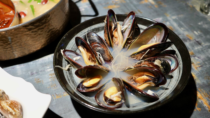 [台北火鍋] 老撈麻辣火鍋｜被火鍋耽誤的熱炒店！老撈瘋鍋季免費送海鮮拼盤！