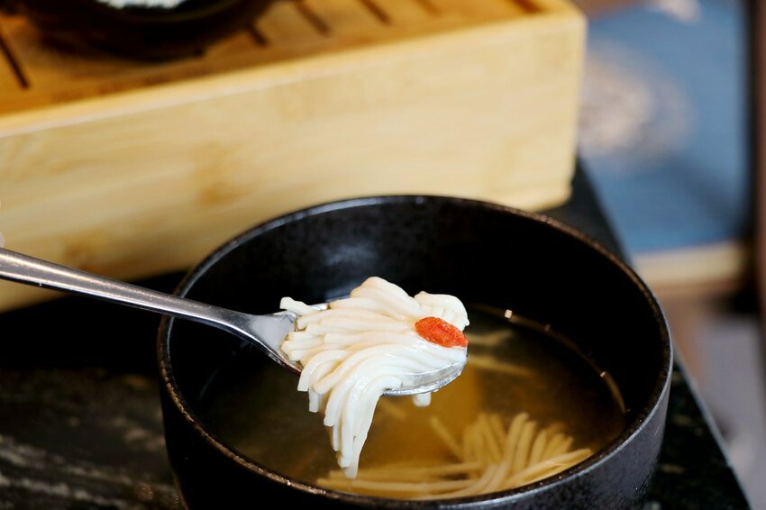 火鍋界的PRADA.木曜4超玩推薦.貼心桌邊服務.大安區頂級火鍋.約會餐廳推薦♥二本松涮涮屋♥(文末菜單)