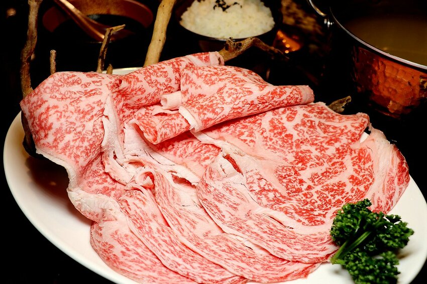 火鍋界的PRADA.木曜4超玩推薦.貼心桌邊服務.大安區頂級火鍋.約會餐廳推薦♥二本松涮涮屋♥(文末菜單)