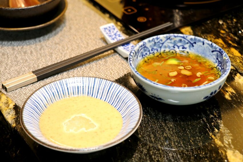 火鍋界的PRADA.木曜4超玩推薦.貼心桌邊服務.大安區頂級火鍋.約會餐廳推薦♥二本松涮涮屋♥(文末菜單)