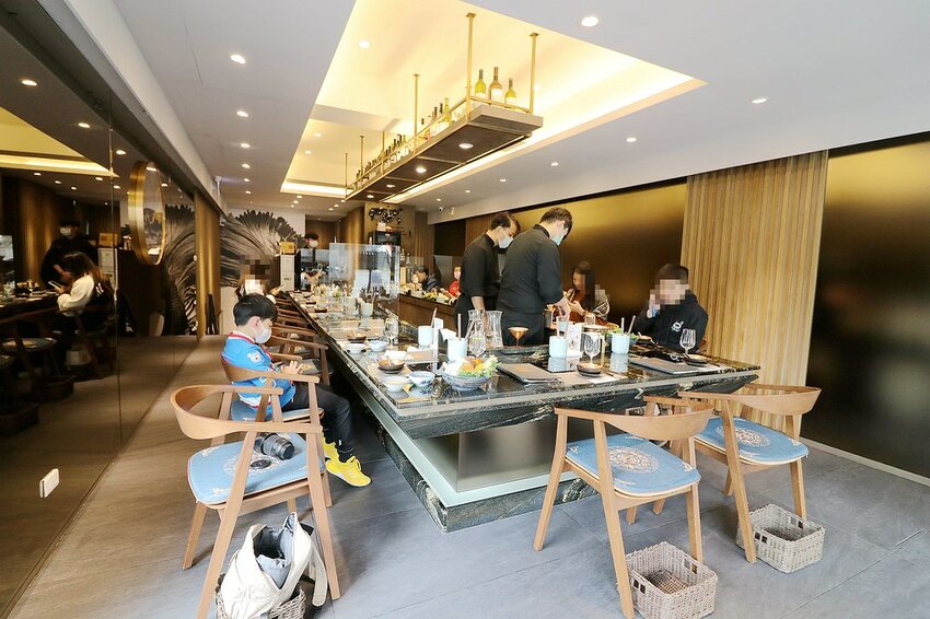 火鍋界的PRADA.木曜4超玩推薦.貼心桌邊服務.大安區頂級火鍋.約會餐廳推薦♥二本松涮涮屋♥(文末菜單)