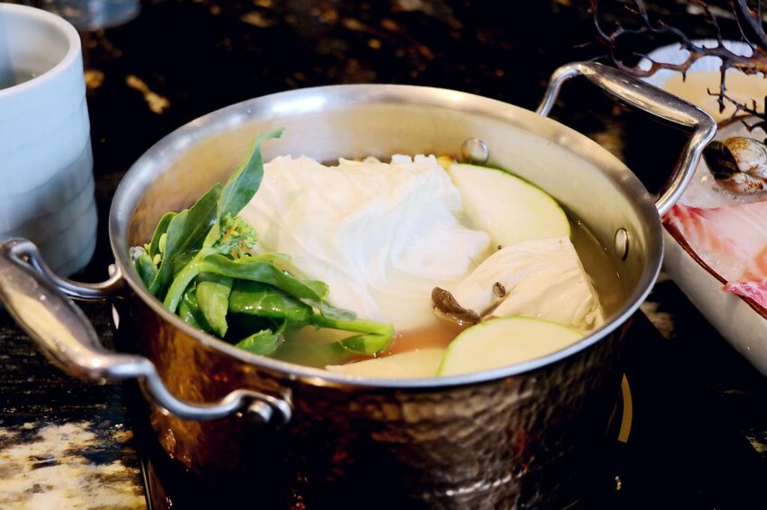 火鍋界的PRADA.木曜4超玩推薦.貼心桌邊服務.大安區頂級火鍋.約會餐廳推薦♥二本松涮涮屋♥(文末菜單)