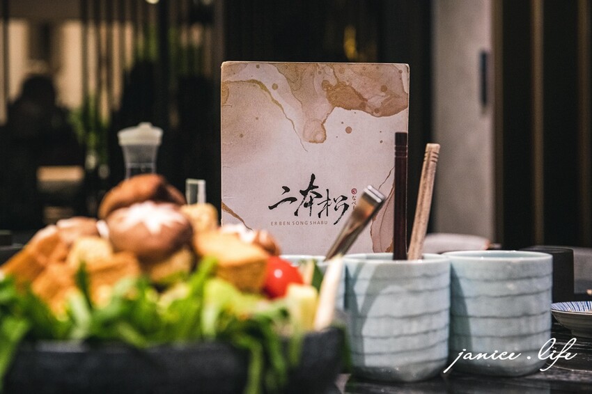 台北大安火鍋推薦|二本松涮涮屋|只想給您最好的頂級鍋物|生猛松葉蟹豪華四吃 – 潔妮食旅生活