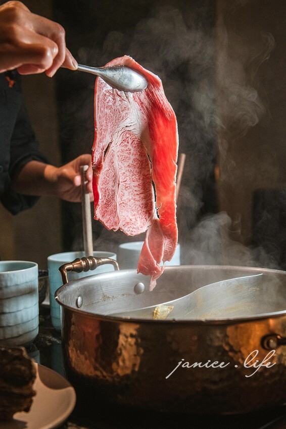 台北大安火鍋推薦|二本松涮涮屋|只想給您最好的頂級鍋物|生猛松葉蟹豪華四吃 – 潔妮食旅生活