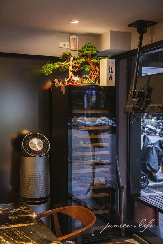 台北大安火鍋推薦|二本松涮涮屋|只想給您最好的頂級鍋物|生猛松葉蟹豪華四吃 – 潔妮食旅生活