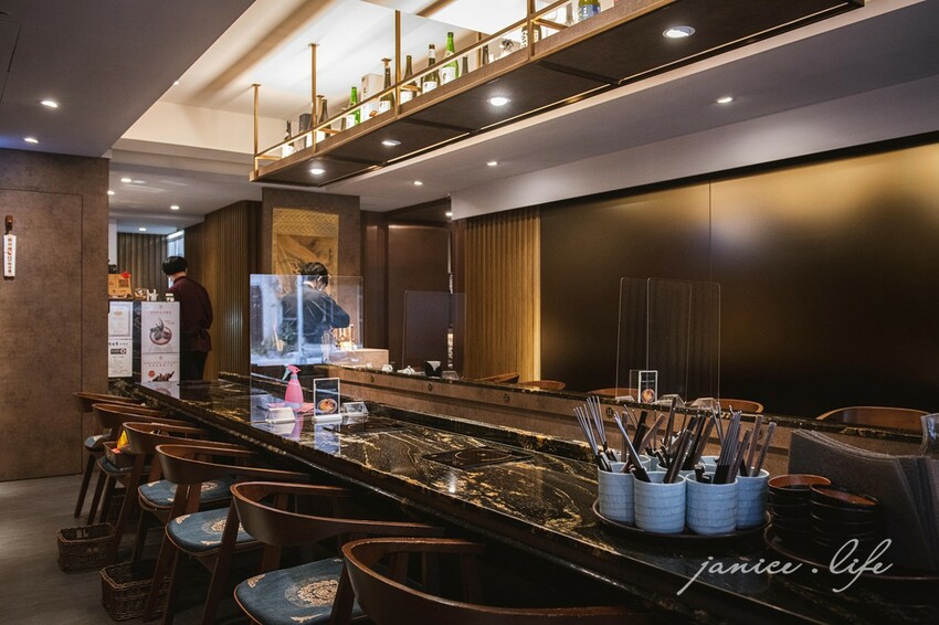 台北大安火鍋推薦|二本松涮涮屋|只想給您最好的頂級鍋物|生猛松葉蟹豪華四吃 – 潔妮食旅生活