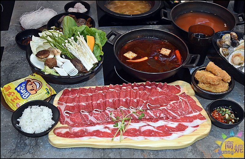 銄鍋。台中東區火鍋吃到飽158元起免服務費!濕式熟成冷藏肉附自助吧吃到飽呷免驚-商妮吃喝遊樂