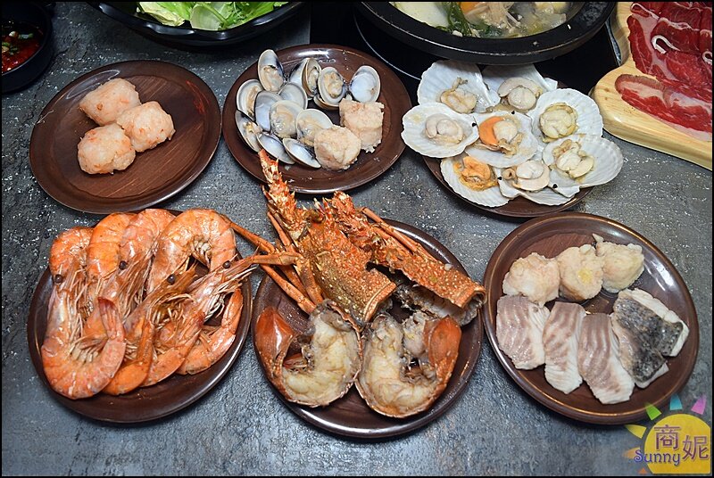 銄鍋。台中東區火鍋吃到飽158元起免服務費!濕式熟成冷藏肉附自助吧吃到飽呷免驚-商妮吃喝遊樂