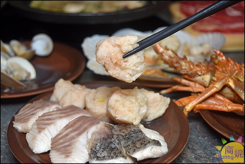 銄鍋。台中東區火鍋吃到飽158元起免服務費!濕式熟成冷藏肉附自助吧吃到飽呷免驚-商妮吃喝遊樂