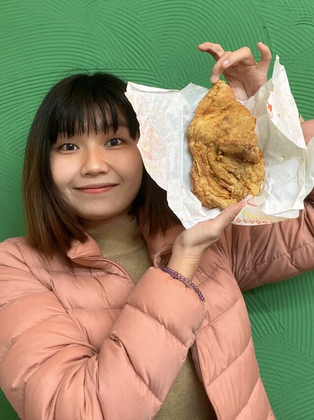 [台中西屯區] 大腿我最粗 炸雞專賣｜吃貨必點品項推薦｜厚又大塊的無骨八兩雞腿｜銅板價讓你爽爽吃美味炸雞｜內附菜單
