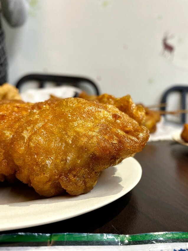 [台中西屯區] 大腿我最粗 炸雞專賣｜吃貨必點品項推薦｜厚又大塊的無骨八兩雞腿｜銅板價讓你爽爽吃美味炸雞｜內附菜單