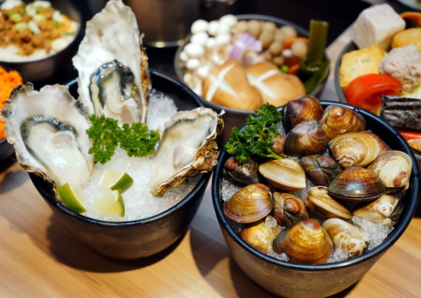 【中壢美食】藏王極上鍋物．頂級肉品+無毒蔬菜+飲品喝到飽+美味甜點!