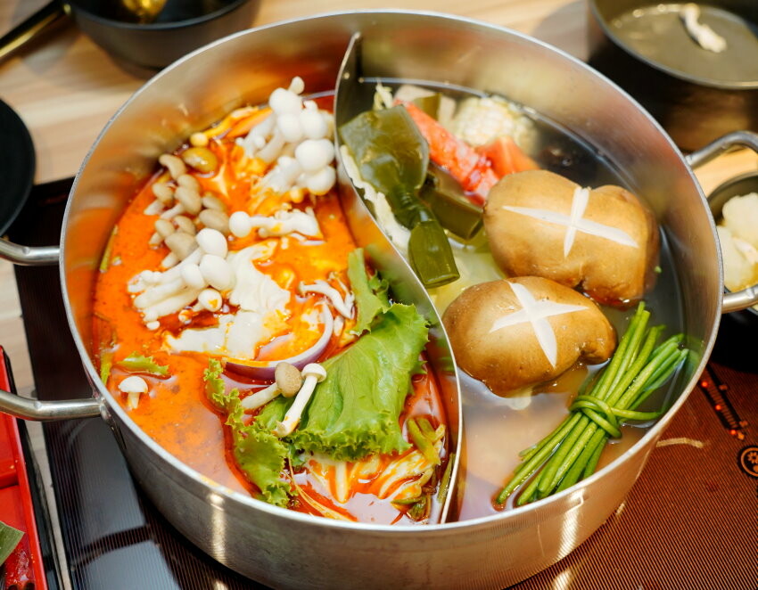 【中壢美食】藏王極上鍋物．頂級肉品+無毒蔬菜+飲品喝到飽+美味甜點!