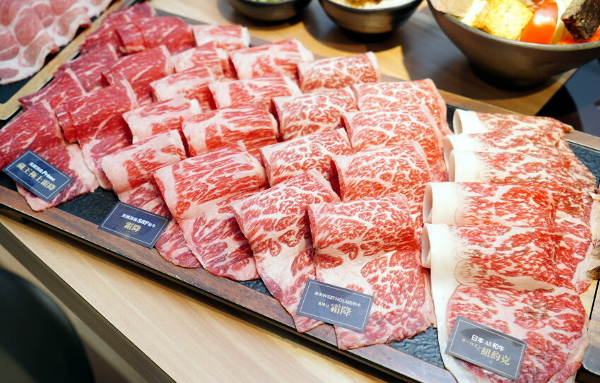 【中壢美食】藏王極上鍋物．頂級肉品+無毒蔬菜+飲品喝到飽+美味甜點!