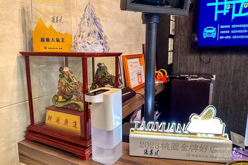 桃園中壢|藏王極上鍋物中壢店.2023桃園金牌好店&超級人氣王~浮誇系海陸餐20盎司肉盤x海鮮船好吸睛!