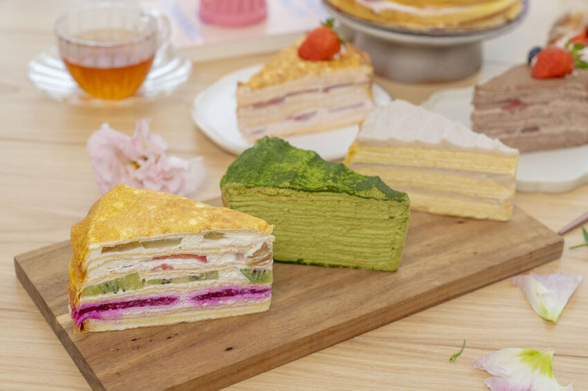 台北美食 皮皮手作千層｜螞蟻人開吃！南港人氣「草莓千層蛋糕」酸甜美味，必須抓住草莓季的尾巴～ · 算命的說我很愛吃