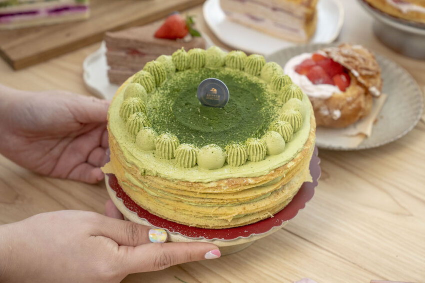 台北美食 皮皮手作千層｜螞蟻人開吃！南港人氣「草莓千層蛋糕」酸甜美味，必須抓住草莓季的尾巴～ · 算命的說我很愛吃