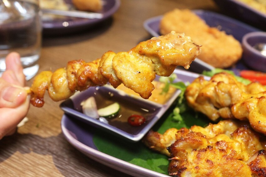 NARA泰式料理台南三井店沙嗲.JPG