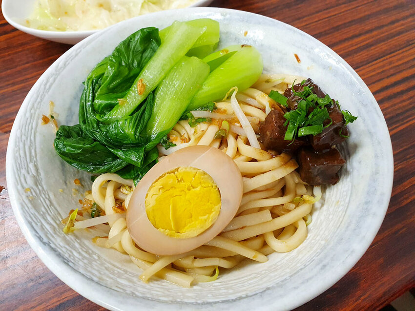 【左營美食】醬魂拌麵 冬日暖胃全台首創醬魂六神湯｜化骨綿掌醬燒排骨拌麵 江浙名菜醬燒醬滷