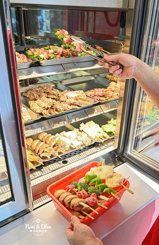 台中逢甲宵夜美食串燒燒烤肉串，31種品項、19元起，食尚玩家也推薦