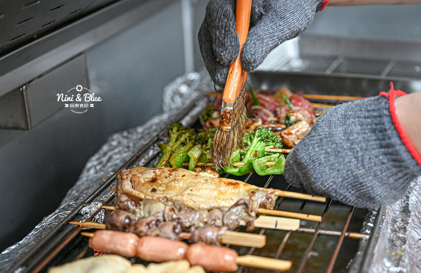 台中逢甲宵夜美食串燒燒烤肉串，31種品項、19元起，食尚玩家也推薦