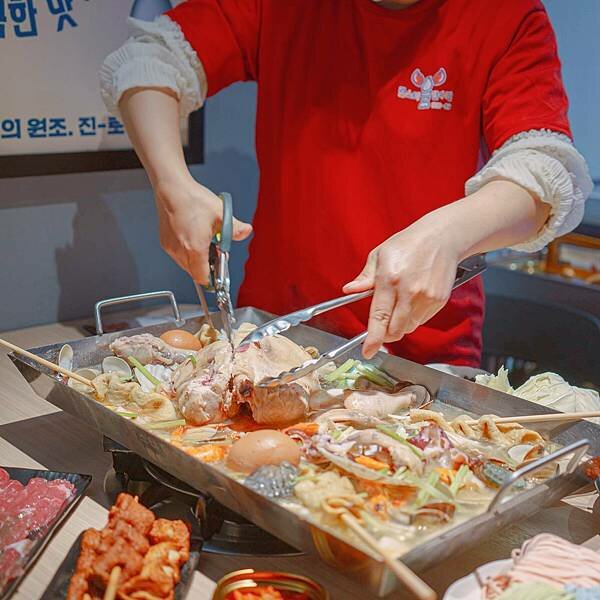 新北 中和區 부산 韓雞-龍蝦一隻雞 韓雞村 20.jpeg