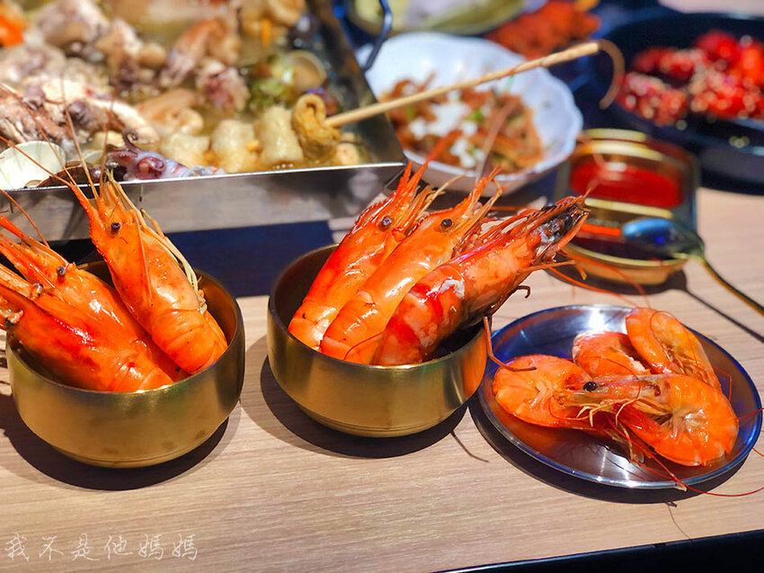 捷運中和站美食,中和站火鍋,中和站韓式,新北韓式料理,中和站痛風鍋,中和站龍蝦,中和站宵夜,中和站慶生,中和站居酒屋