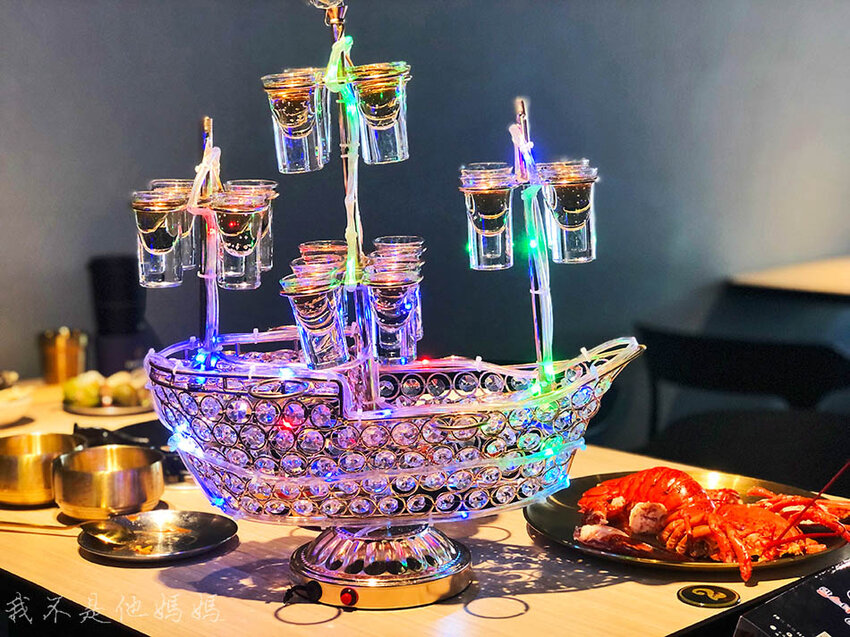 中和必吃美食,韓國首爾美食,一隻雞火鍋,中和龍蝦,中和慶生餐廳,中和包廂,中和寵物友善餐廳,中和站寵物友善餐廳,中和排隊美食,中和迪卡儂