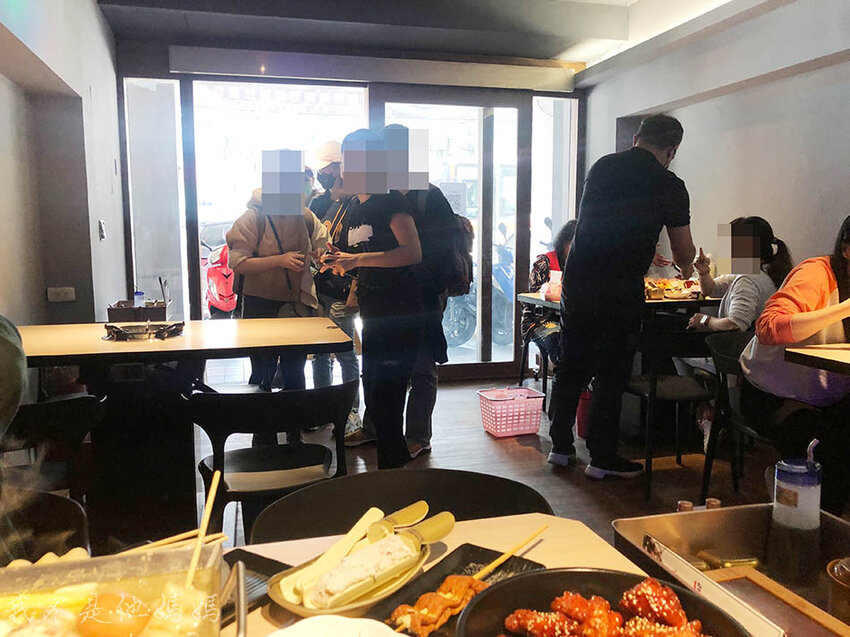 中和必吃美食,韓國首爾美食,一隻雞火鍋,中和龍蝦,中和慶生餐廳,中和包廂,中和寵物友善餐廳,中和站寵物友善餐廳,中和排隊美食,中和迪卡儂