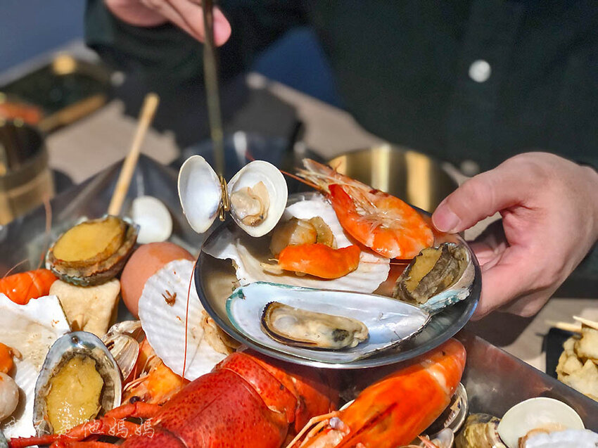 中和必吃美食,韓國首爾美食,一隻雞火鍋,中和龍蝦,中和慶生餐廳,中和包廂,中和寵物友善餐廳,中和站寵物友善餐廳,中和排隊美食,中和迪卡儂