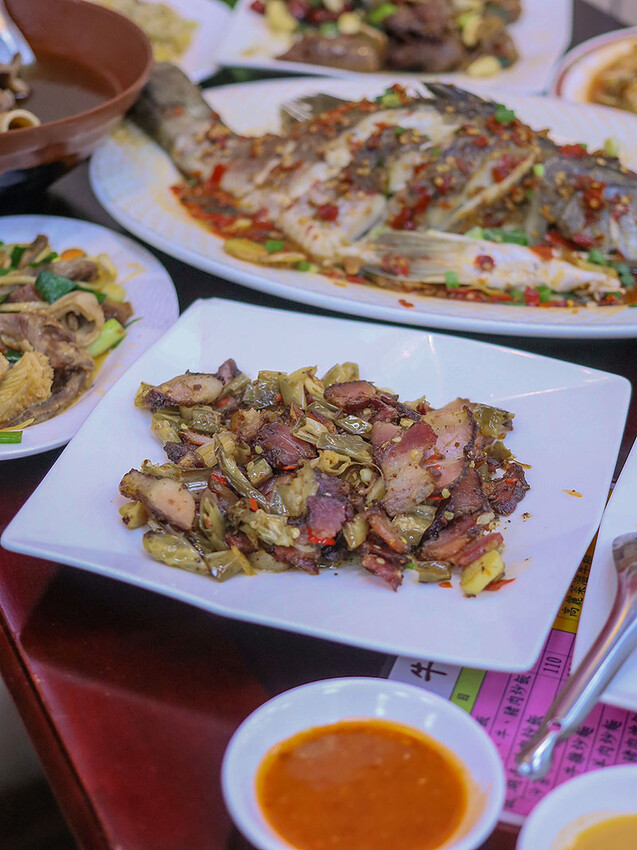 阿桂羊牛雜 | 新竹北門街上湖南大菜平價吃不馬虎！拒絕客製化的道地口味，別再說阿桂臉臭啦！