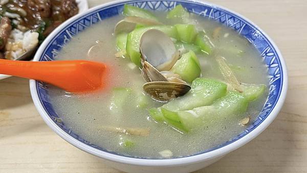 九條通這間店到底是飯店？還是快炒店？吃過一次我才懂！【台北市