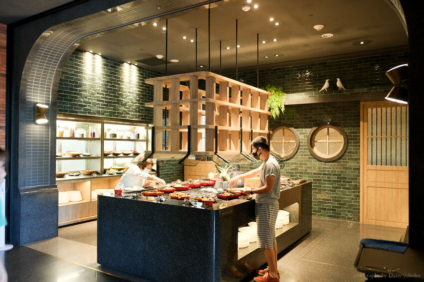 捷絲旅台南十鼓館｜渡假風露天泳池、超Chill lounge 24hrs零間斷提供免費咖啡！