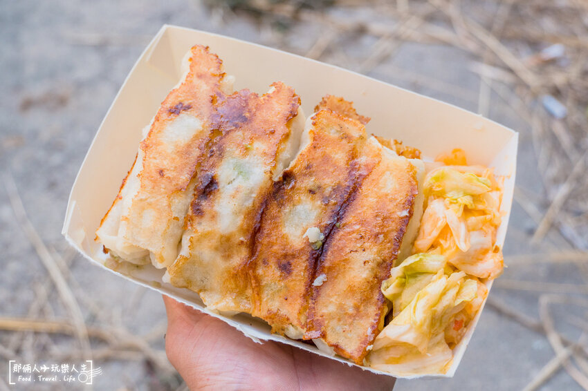 彰化台北大鍋貼｜用google也找不到的隱藏版，買鍋貼還附泡菜～