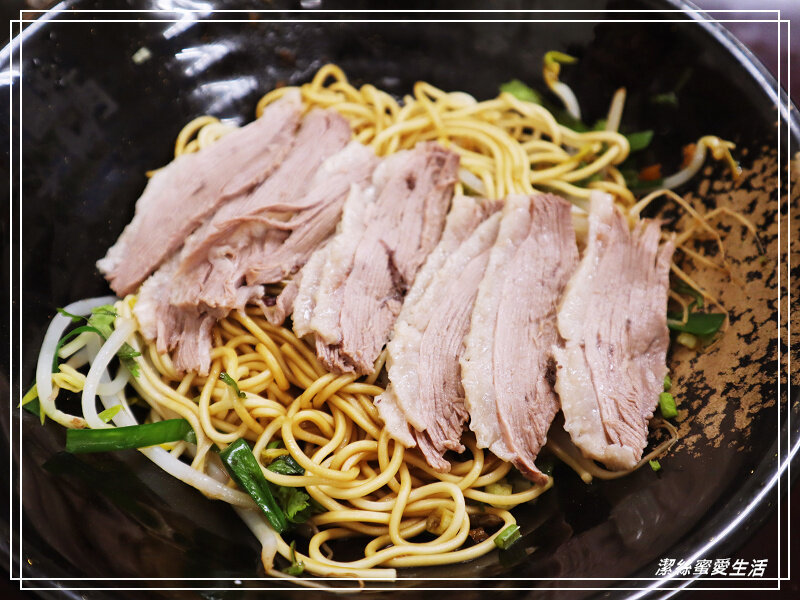 國鼎鵝肉飯 玉里麵-桃園八德/鵝肉軟嫩很美味