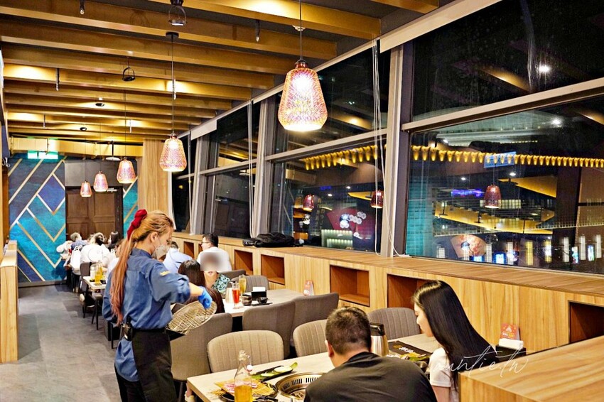 【台北】市政府站｜揪餖燒肉，信義區和牛燒肉推薦，ATT 4 FUN 美食