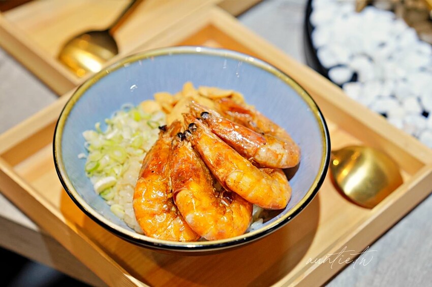 【台北】市政府站｜揪餖燒肉，信義區和牛燒肉推薦，ATT 4 FUN 美食