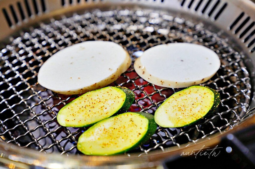 【台北】市政府站｜揪餖燒肉，信義區和牛燒肉推薦，ATT 4 FUN 美食