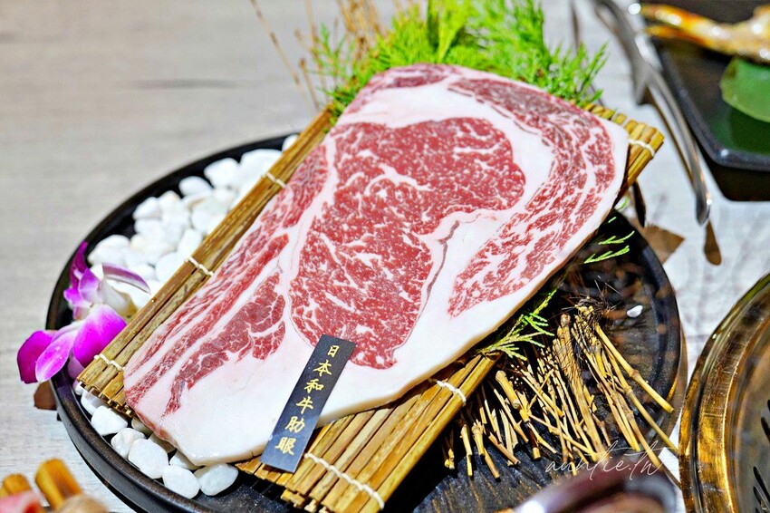 【台北】市政府站｜揪餖燒肉，信義區和牛燒肉推薦，ATT 4 FUN 美食