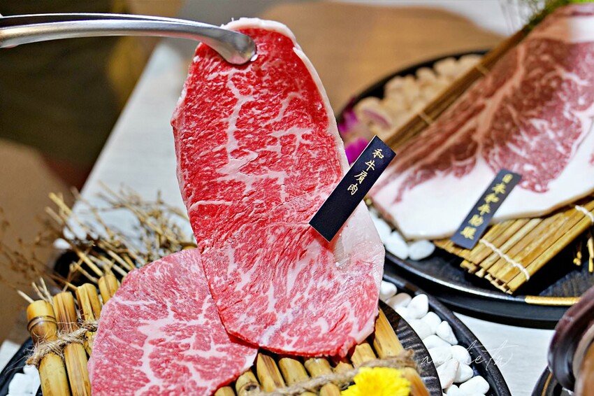 【台北】市政府站｜揪餖燒肉，信義區和牛燒肉推薦，ATT 4 FUN 美食