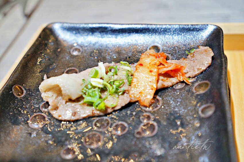 【台北】市政府站｜揪餖燒肉，信義區和牛燒肉推薦，ATT 4 FUN 美食