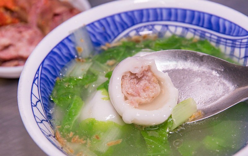 【基隆老味道之十-豬肝腸】基隆鹹湯圓豬肝腸(大觀圓).仁愛市場一甲子老攤標配