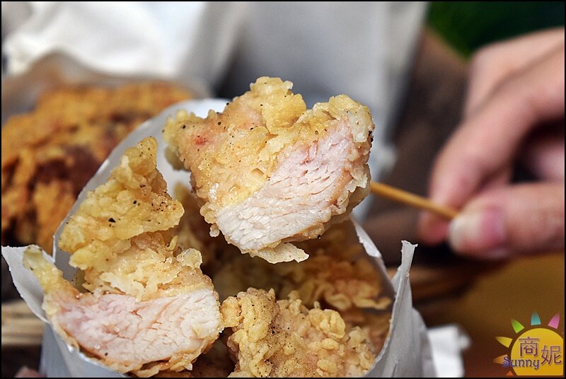 啾ㄠˊ炸雞。台南人氣炸雞到台中!超酥脆一咬爆汁搭配等咧粉圓好過癮-商妮吃喝遊樂