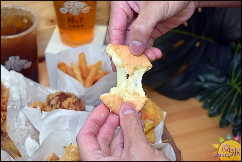 啾ㄠˊ炸雞。台南人氣炸雞到台中!超酥脆一咬爆汁搭配等咧粉圓好過癮-商妮吃喝遊樂