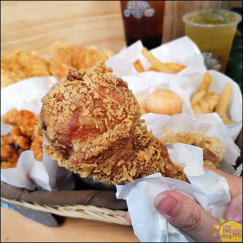 啾ㄠˊ炸雞。台南人氣炸雞到台中!超酥脆一咬爆汁搭配等咧粉圓好過癮-商妮吃喝遊樂