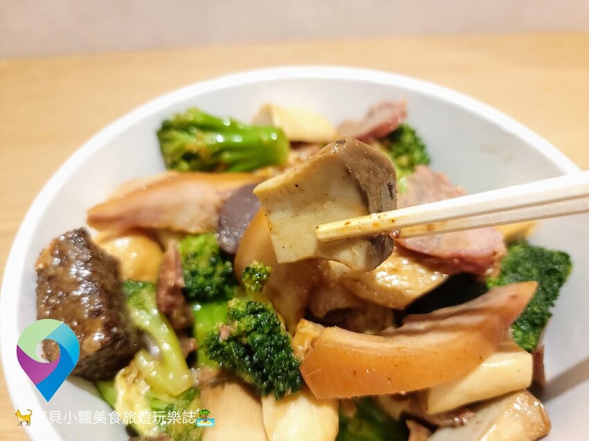 [食]台東 好吃不鹹膩 煙燻好入味  深夜的開胃小菜 旅途中不可錯過的最佳選擇 江南冰鎮滷味店