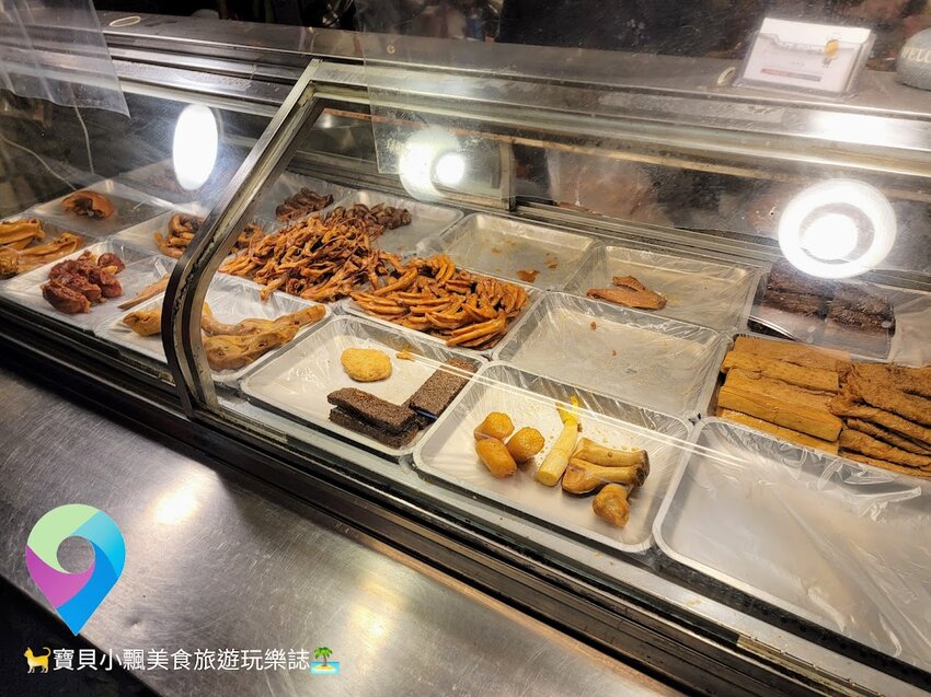 [食]台東 好吃不鹹膩 煙燻好入味  深夜的開胃小菜 旅途中不可錯過的最佳選擇 江南冰鎮滷味店
