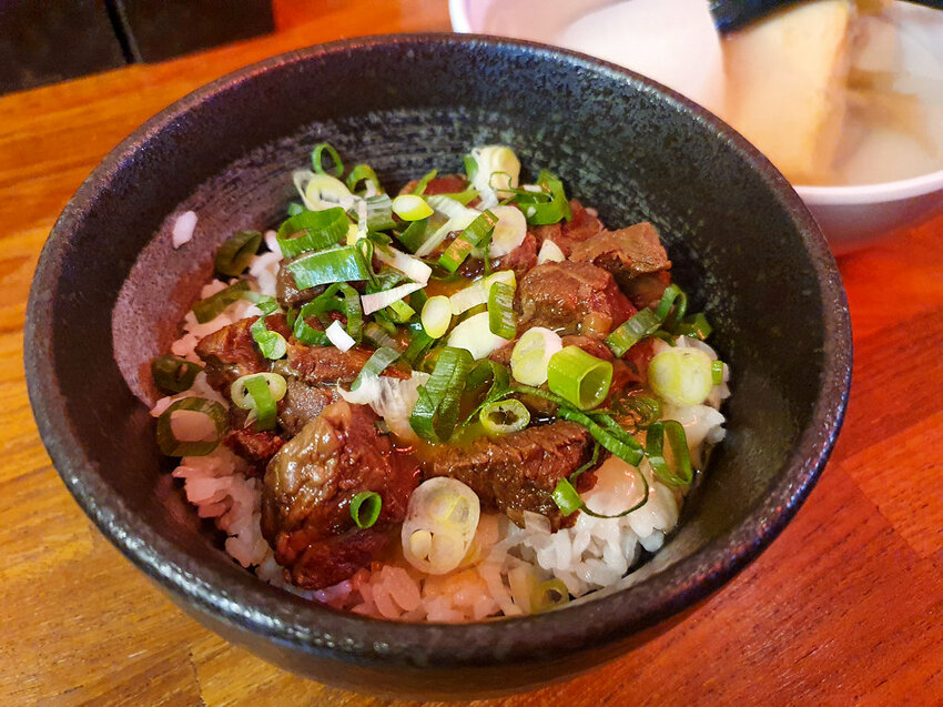 【苓雅市場美食】夏田一町目 燒烤｜關東煮｜丼飯 隱藏版日式居酒屋 深夜食堂